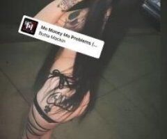SLUTTY PUSSY 🤓💦 - Image 2