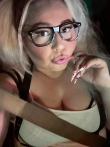 Big booty blonde 🍑 WATER WORKS💦💦REAL💯💯 Ready now⏰ - 1