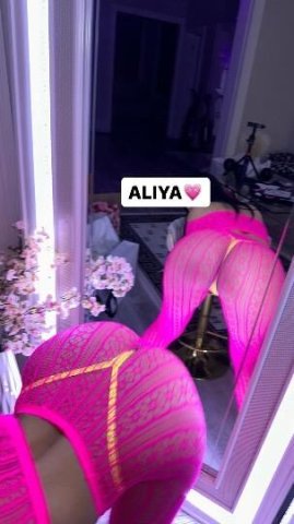 Warm tight honey pie 🥧🍯💦😻💕 - 1