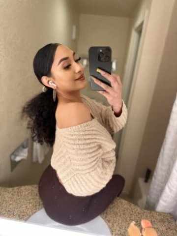 Pretty and petite Colombian - 1