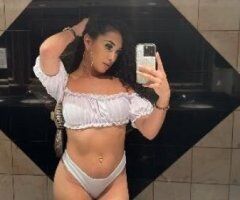 Pretty and petite Colombian - Image 2