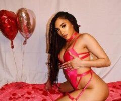 Pretty and petite Colombian - Image 3