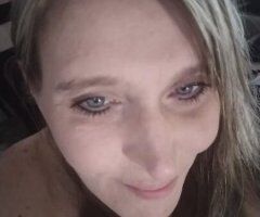HOT MILF LOOKING FOR FRIDAY NIGHT FUN!🥳 - Image 5