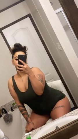 IN TOWN JUST FOR THE NIGHT 💋💦 - 1