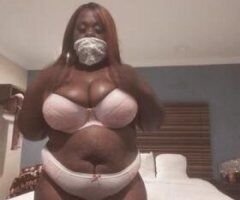 Oakland/East Bay escorts - Pretty Face, Fat Ass, Thick thighs guaranteed to make it rise🍆.