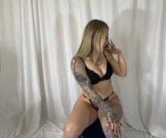 BIG BOOTY TATTOOED BLONDE - Image 2