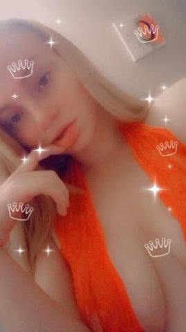 NEW IN TOWN💕| SNOWBUNNY PREGNANT MAMI 💦 - 1