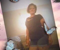 Looking for a discreet encounter - Image 11