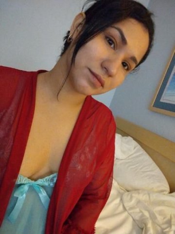 hola amor soy nueva ven y la pasaremos super rico llmame o texto real Latina - 1