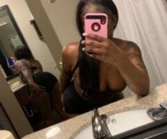 Bakersfield escorts - NEW #1 HEAD DOCTOR on your wishlist 🎁🎉 Incall/ Outcall / Carplay Ready 🤑💋