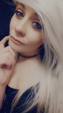 Hey it's Riley and my Bestie Dahlia is in town with me. we wanna party. Incall/outcalls! - 1