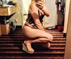 Sexy blonde cougar - Image 10