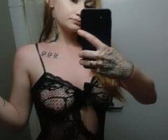 tatted freaky white girl who love to suck dick - Image 4