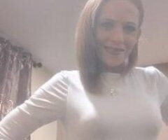 Chicago escorts - doing only incalls right now