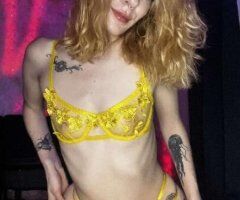 Salem escorts - Foxy natural ginger