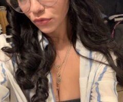 DD beautiful brown eyed latina - Image 2