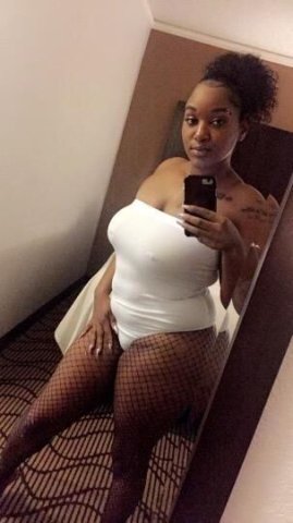 Sweetheart Young Curvy Ebony lady ready for Hookup💋●●💦 - 26 - 1