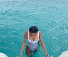 Hot Ebony sexy & Wet plays💦🔥👅💋 - Image 2