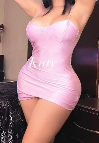 Bonita y caliente 👅😍💦 - 1