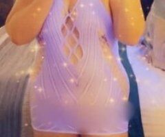 Dallas escorts - Wide awake and ready to roll.. Come see ya girl and try not getting hooked..