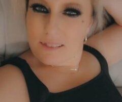 Wide awake and ready to roll.. Come see ya girl and try not getting hooked.. - Image 5