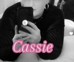 Wide awake and ready to roll.. Come see ya girl and try not getting hooked.. - Image 7