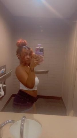 slim gem🍭 come enjoy this slip and slide💦💋 - 1