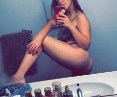 The one and only Miss Jenny💋 squirt queen 💦💦 - Image 6