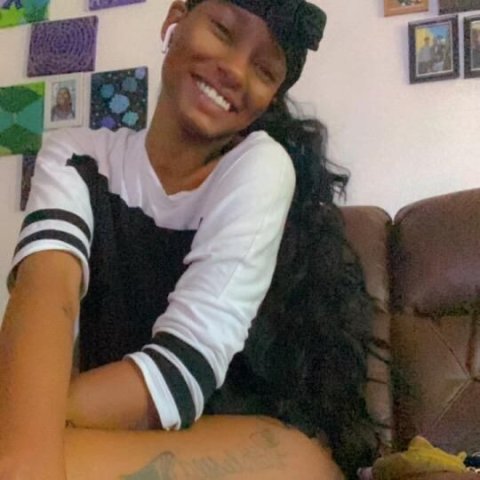 hi baby😉 looking for a date 🍑💦 - 1