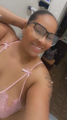 LIGHT SKINNED BBW IN INGLEWOOD AND DOING INCALLS AND OUTCALLS ONLY WITH UBER -NO DEPOSIT - 1