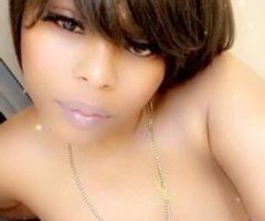 North Bay escorts - 🍭😍🍫 🍯 CUM💦TICKLE MY TONSILS💦🍌👅💦SLOPPY TOPPY 🍫🍯🌹 Upscale Ebony Beauty🍫🍯 💦THROATQUEEN👑LET Make that D🍆 disappear👅💦