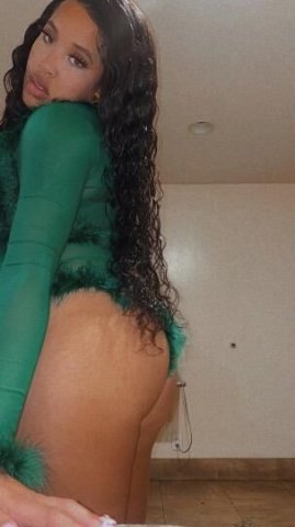 ONLY HERE FOR THE WEEKEND DONT MISS OUT 😘😌 FETISH 👣⛓💳 FRIENDLY - 1