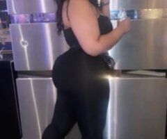 Exotic big booty party girl - Image 3