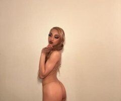 💋 - Image 2