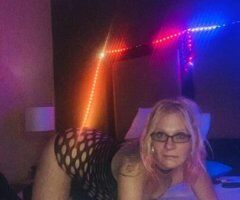 Feeling frisky wanting to play - Image 3