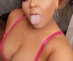 PRETTY AND THICK, LOVES SUCKING DICK!!! 😝😝💧 - Image 4