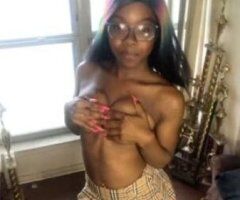 Slim Thick Nice Body With Wet And Creamy Pussy - Image 4