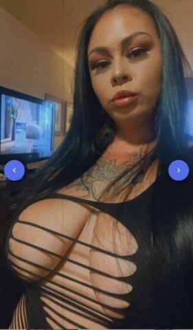 BUSTY LATINA BOMBSHELL OPEN MINDED - 1