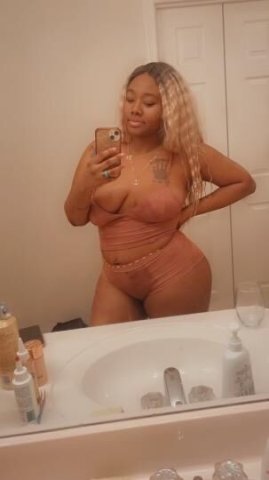 Top Tier Curvy GODDESS.... - 1
