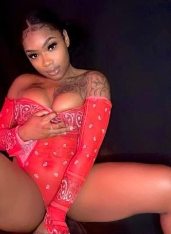 Cardi Party 🥳💦 - 1