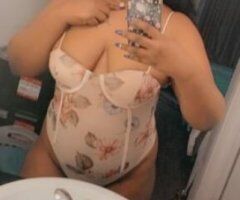 Prettyyy Thickkk Goddess Super Squirter💦 - Image 3