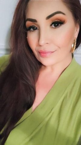 Thick Curvy GFE Latina RedHead - 1