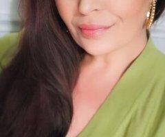 Houston escorts - Thick Curvy GFE Latina RedHead