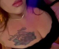 curves & colored eyes 🌺💎 - Image 2