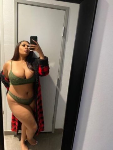 INTOWN & READY TO PLEASE 🥂🍯💦 - 1
