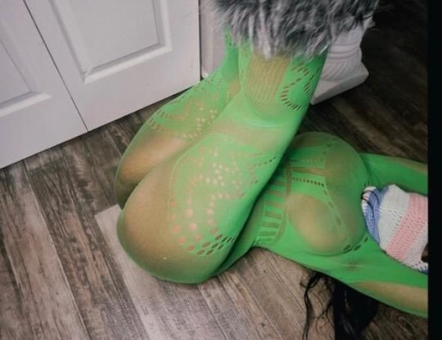 Cum park that truck in this little garage 🍑🥰 - 1