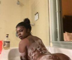 Sexy big booty chocolate in town tonight hmu🥰😍 - Image 4