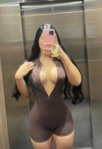 HELLO DADDY! 🥳 I'M AVAILABLE NOW WRITE ME 😈 I'M LATINA 👅 - 1