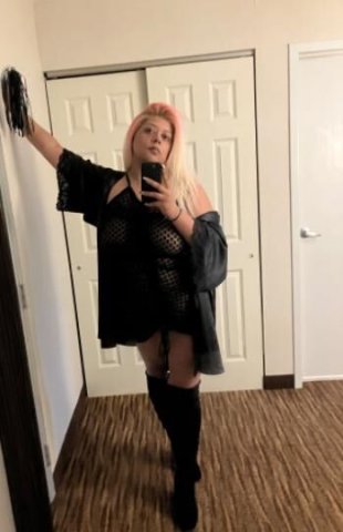 Sweet Caramel Beauty at your service - 1