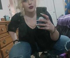 Fort Collins escorts - Cum show me some love while i give you a toe curling experience. :)
